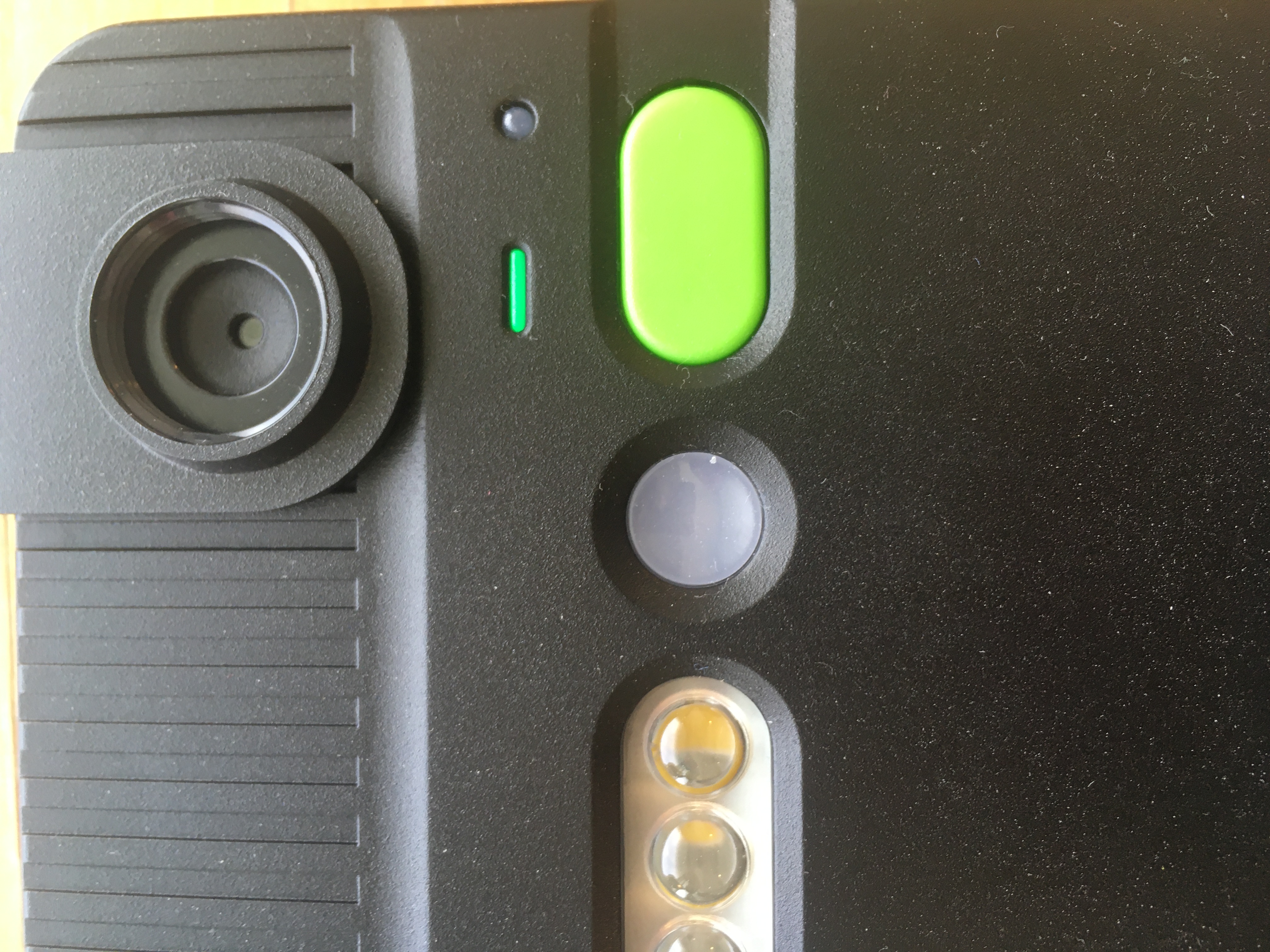 lg-lilzcamapp-greenled.JPG
